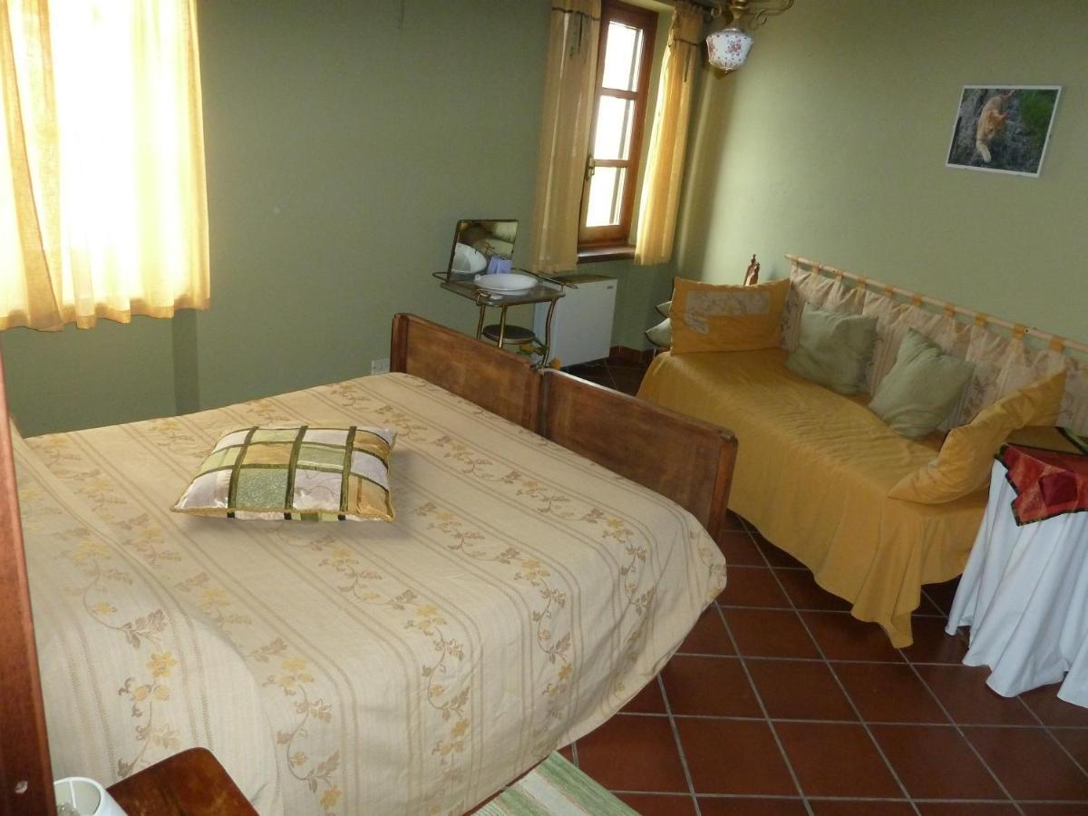 Agriturismo San Martino Castiglione Tinella Cameră foto